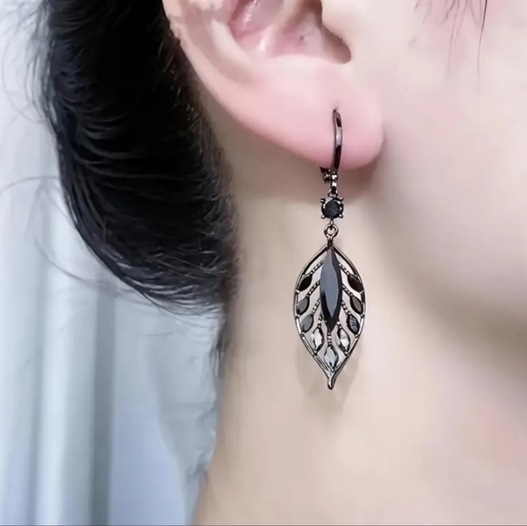 NEW Black Leaf Earrings - Picture 2 of 5